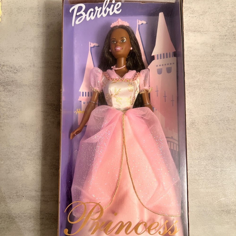 Barbie Princess Doll Box in Pink